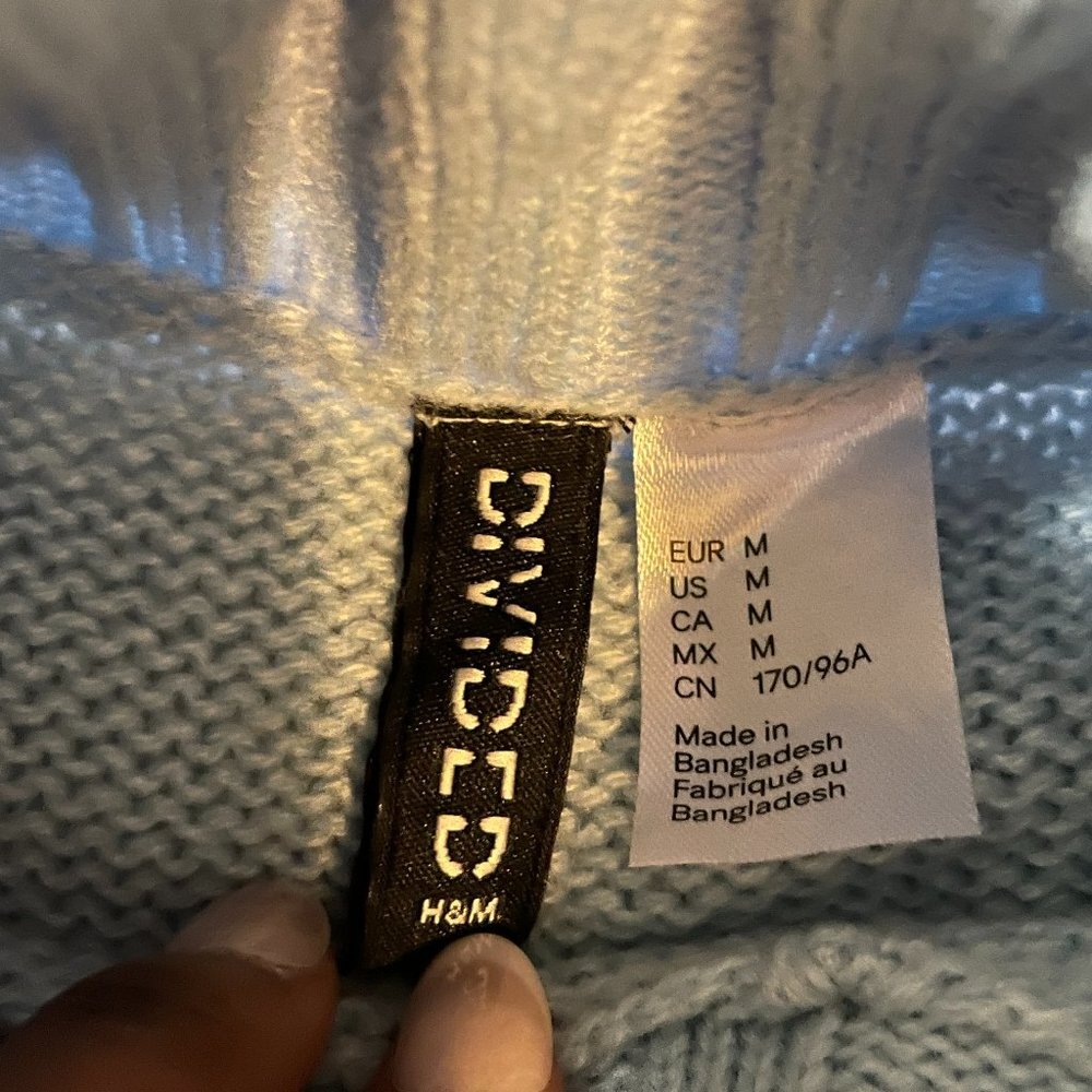 Divided Light Blue Turtleneck Sweater cropped cozy H&M brand winter oversized - Picture 10 of 12